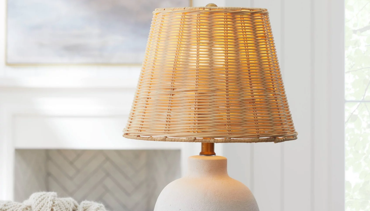 The Benefits A Woven Modern Table Lamp
